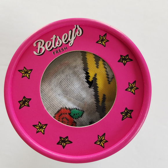 Betsey Johnson 3-Pack Crew Sock Gift Set Multi Sock Size 9-11 Shoe Size 5-10 New - Picture 2 of 4